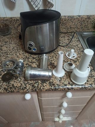 Picadora de carne y embutidora