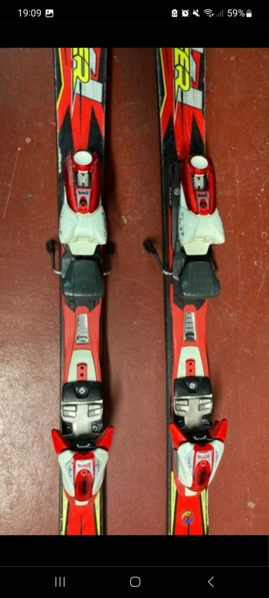 Esquí volki race tiger