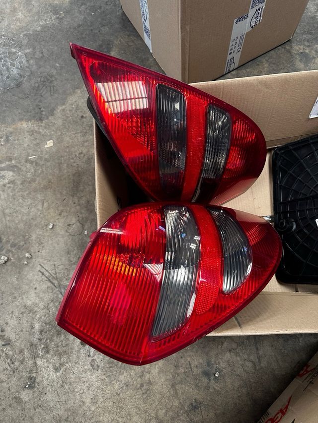 Faros traseros Mercedes Clase A