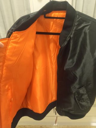Chaqueta bomber hombre sin estrenar.
