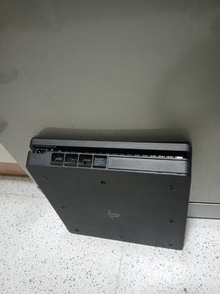Play Station 4 