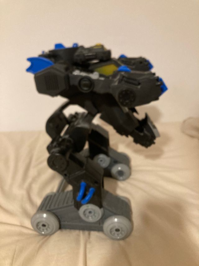 Robot transformable Batman