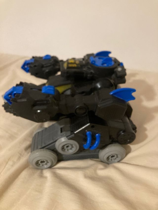 Robot transformable Batman