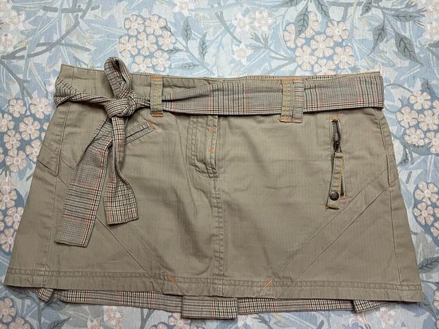 minifalda Bershka T.40