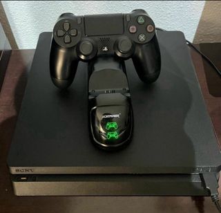 PLAY STATION 4, MANDO Y 10 JUEGOS