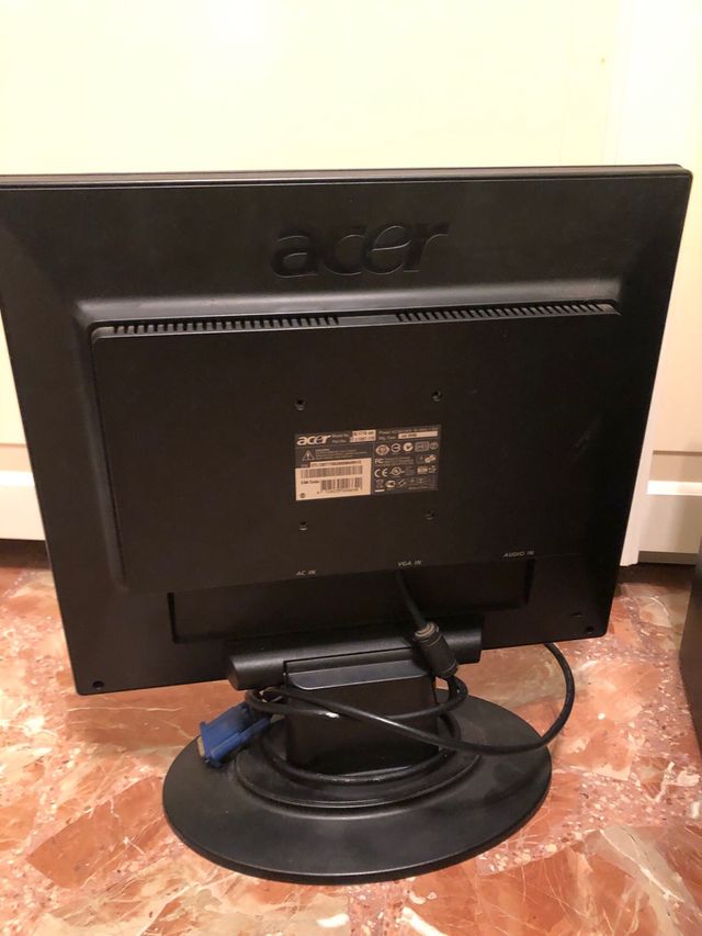 Ordenador Sobremesa Asus Torre y monitor