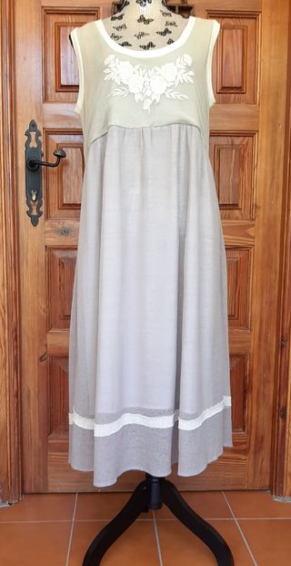 Vestido Bordado Delantero Lysgaard