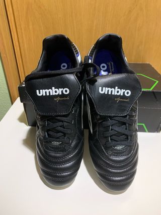 Botas fútbol Umbro