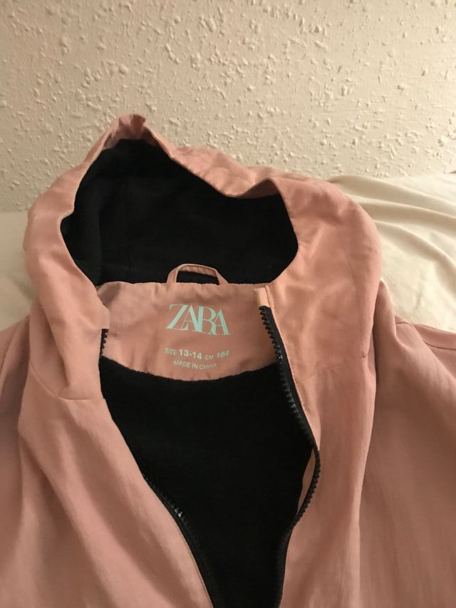 CHAMARRA ROSA DE NIÑA, ZARA
