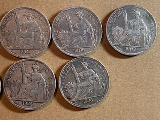 11 monedas de plata francesa -PIASTRE DE COMMERCE
