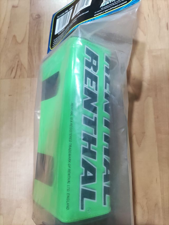 PROTECTOR MANILLAR RENTHAL FATBAR VERDE O AMARILLO