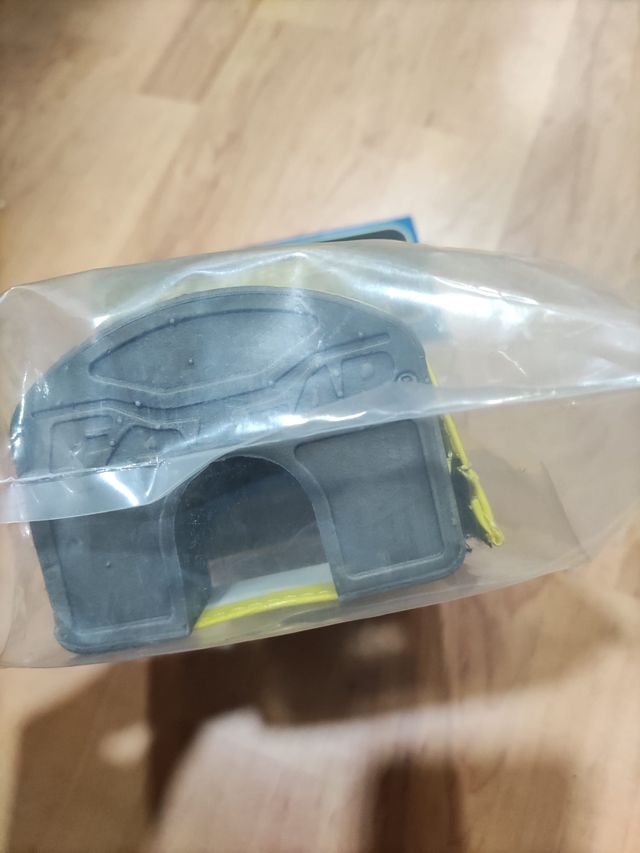 PROTECTOR MANILLAR RENTHAL FATBAR VERDE O AMARILLO