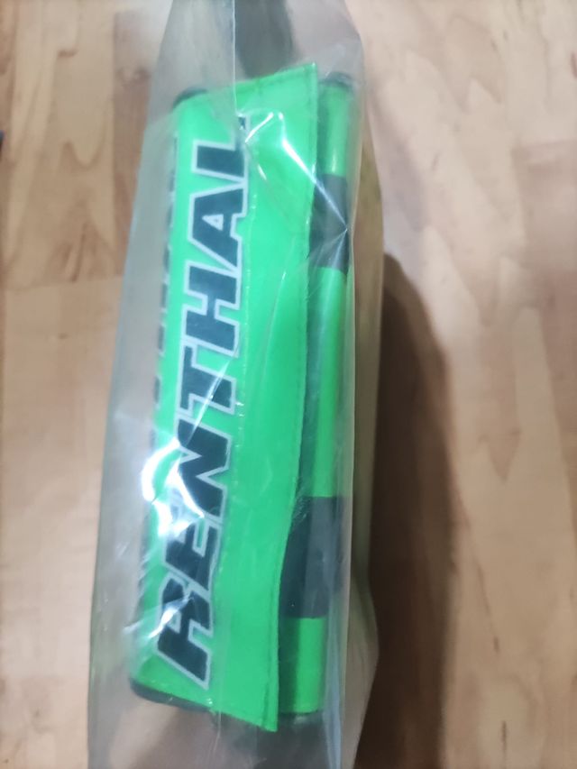 PROTECTOR MANILLAR RENTHAL FATBAR VERDE O AMARILLO