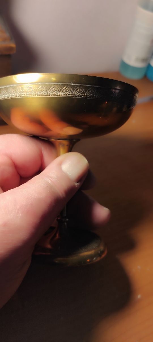 2 Coppe incise con greche antiche