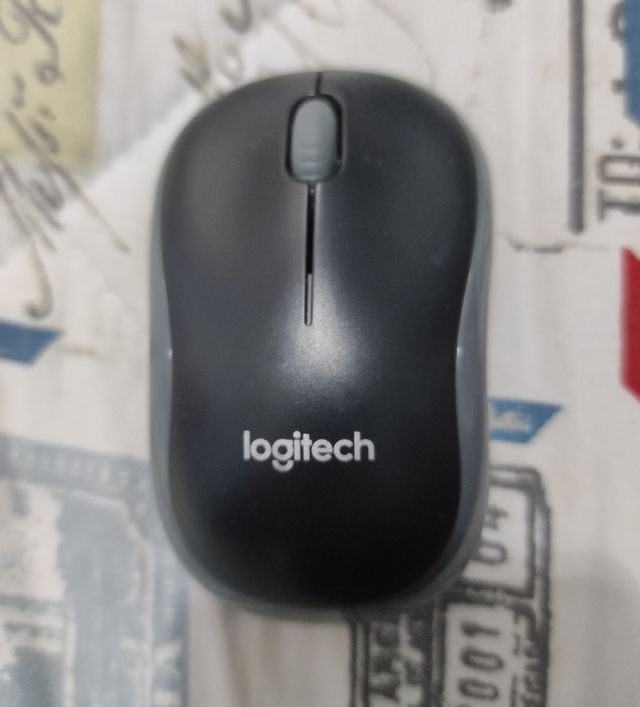 Ratón inalámbrico Logitech m185
