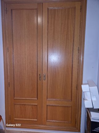Puerta madera cristal y puertas armario