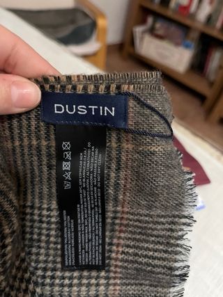 Bufanda Dustin