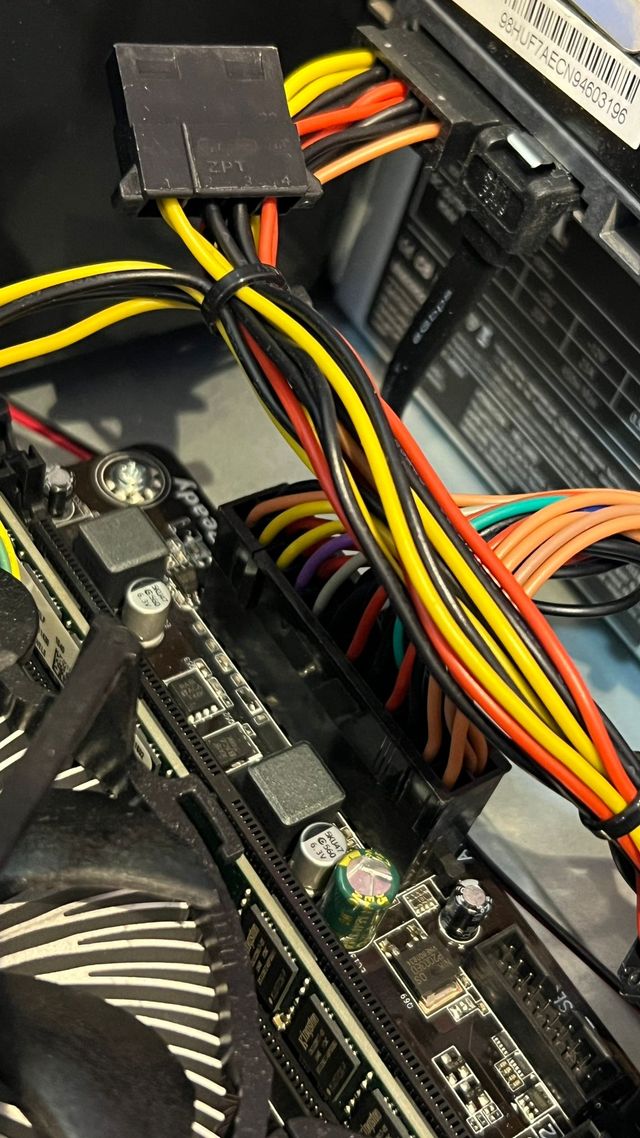 Fuente alimentación torre compacta TQEP-500S-SFX