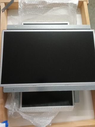 PANTALLAS / MONITORES / VARIOS