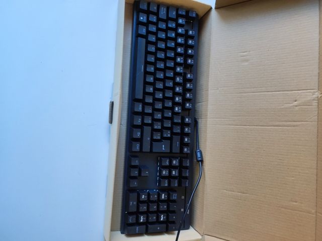 Teclado mecánico AUKEY