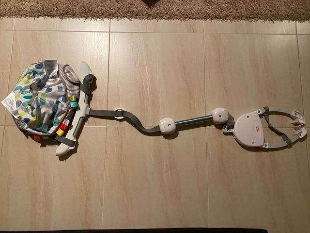 saltador puerta bebe