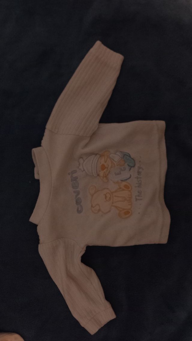 Pijamas de bebé + 1 de regalo.