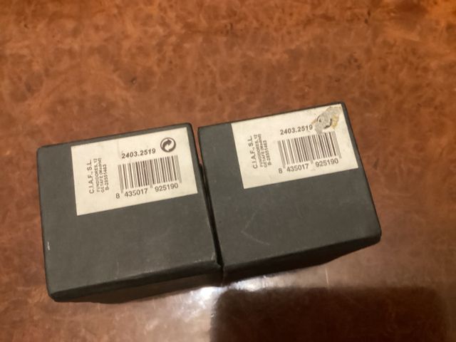 2 perfumeros cristal tallado