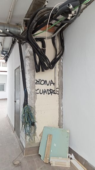 REFORMAS Y SERVICIOS INTEGRALES