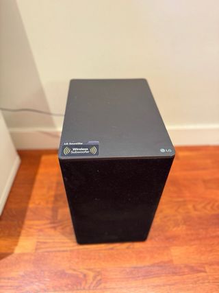 LG soundbar by meridian (440W) SN8YG