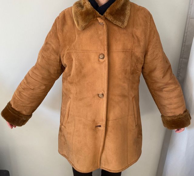 Abrigo de piel de ante