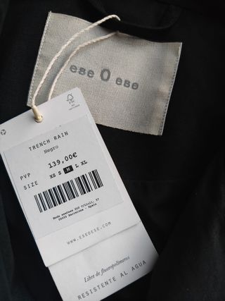 Gabardina negra "ese o ese" NUEVA