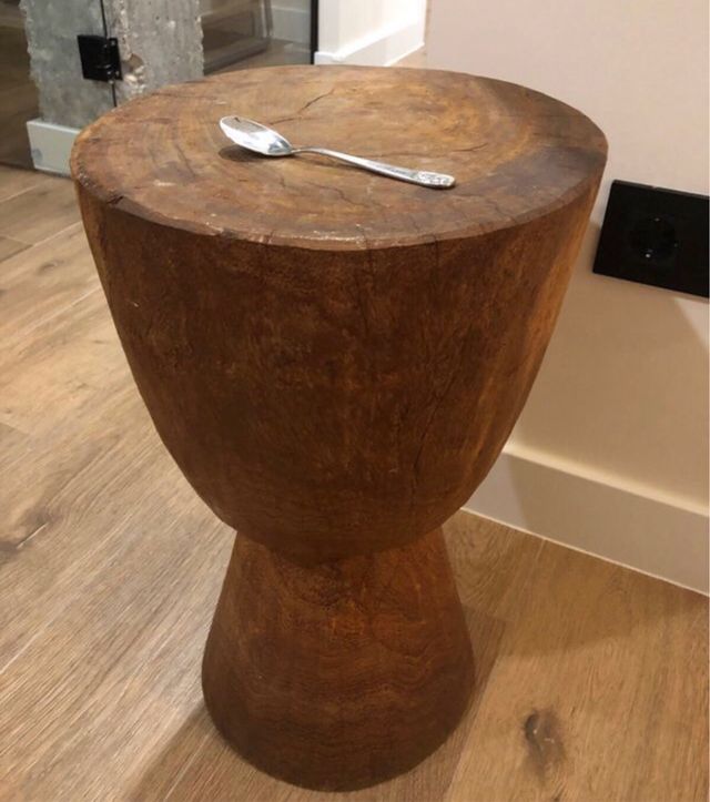 Mesita auxiliar madera maciza de diseño