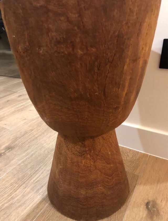 Mesita auxiliar madera maciza de diseño