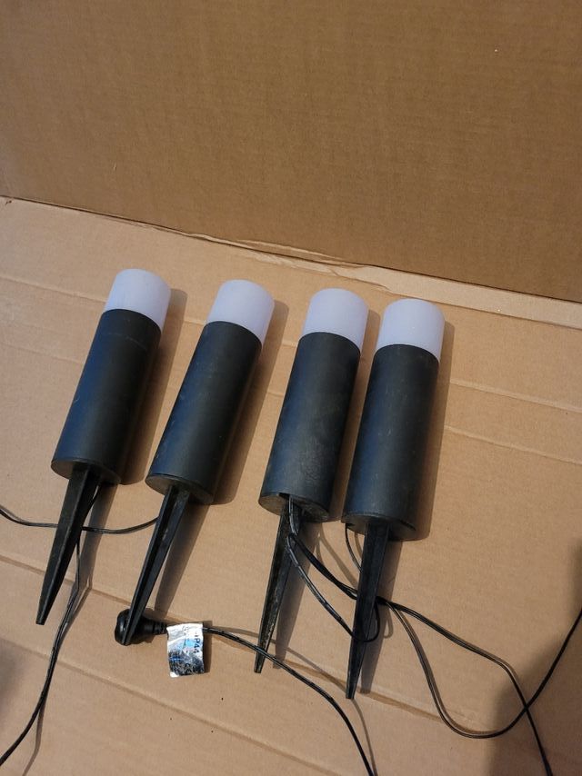 Iluminación  jardín luminarias espiga LED