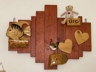 Mensola da parete in legno fatta a mano
