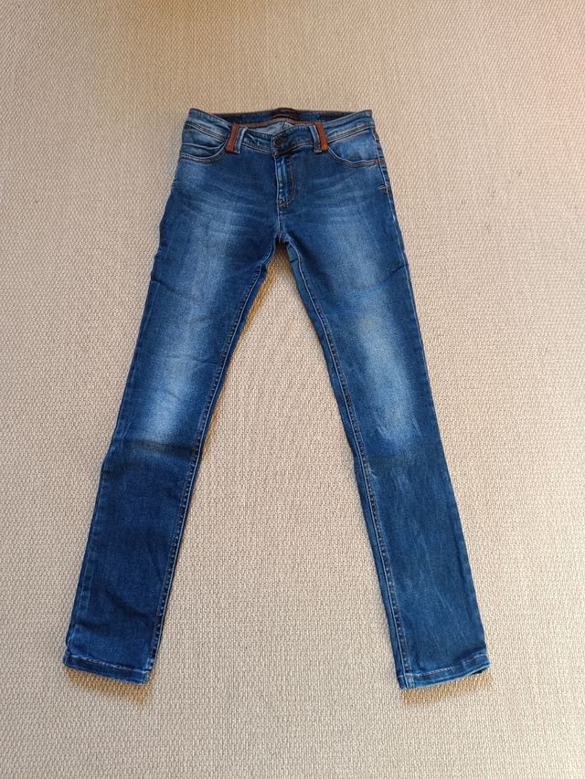 Pantalón vaquero pitillo talla 38