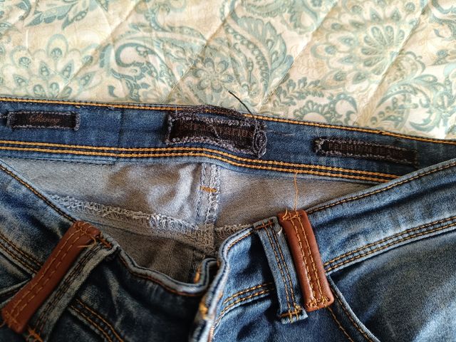 Pantalón vaquero pitillo talla 38