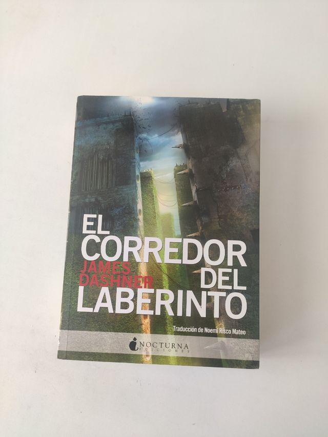 El corredor del laberinto / Seminuevo