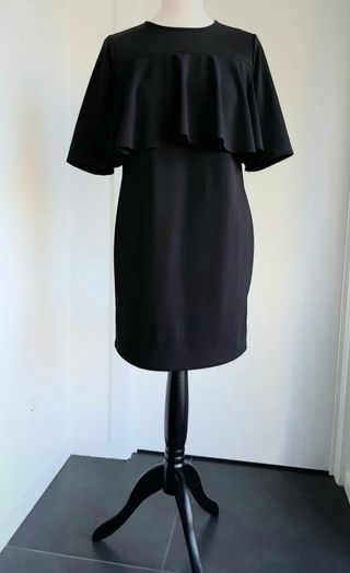 Vestido Volante Superior Decorativo 