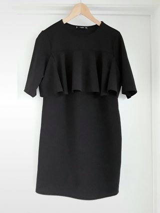 Vestido Volante Superior Decorativo 