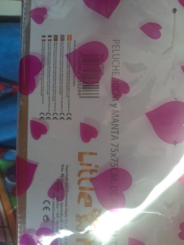 Mantita bebé con peluche