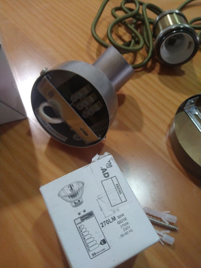 Porta lámpara y aplique.