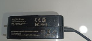 Cargador pc  65w compatible con Asus y Toshiba.