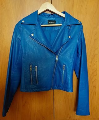 Cazadora polipiel azul 