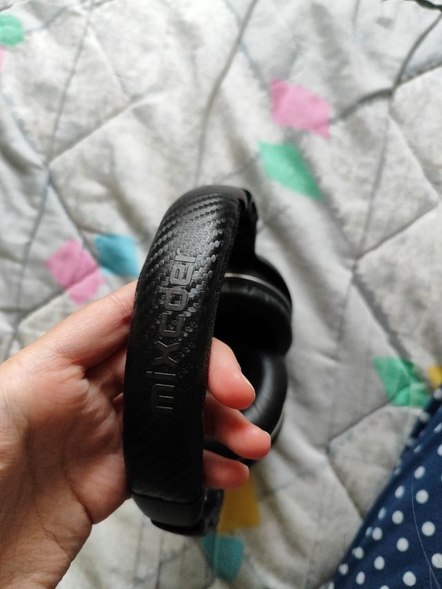 Auriculares inalámbricos negros