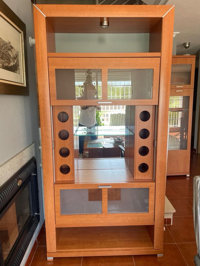 Mueble botellero salón.