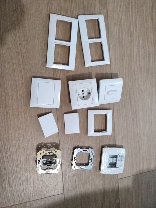 🧑‍🔧Mecanismos de enchufe e interruptor luz