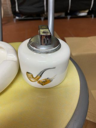 Set de mechero y cenicero de porcelana