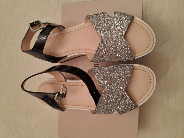 Sandalias de cuña marca Pertini