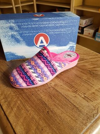 NUEVO! 38 Zapatillas de casa